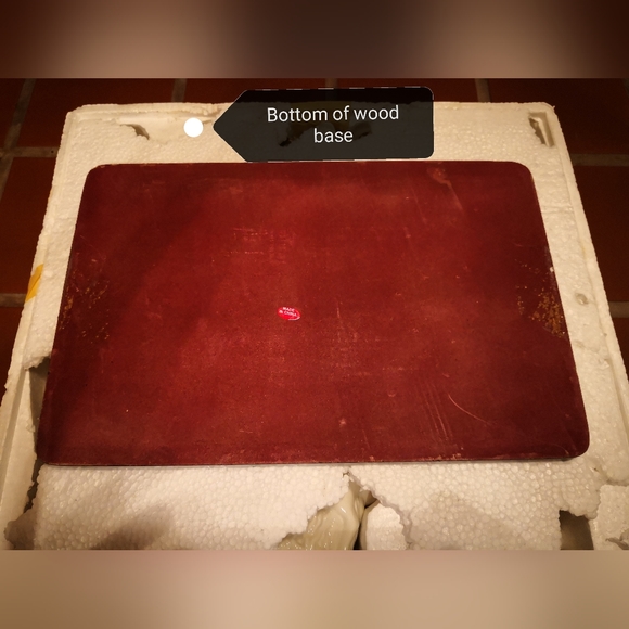 Porcelain Nativity Set - Picture 7 of 8